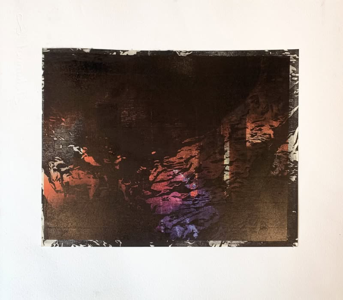 Lorsque que les champs brûlent ​2022, impression laser et gravure sur bois, papier Johannot, 25 x 50 cm